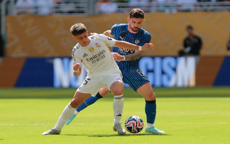 Real Madrid gây thất vọng khi chỉ kiếm được 1 điểm ở trận mở màn Real Madrid gây thất vọng khi chỉ kiếm được 1 điểm ở trận mở màn