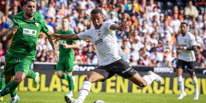Soi Kèo Valencia Vs Elche 3h00 11/1 - La Liga 2 Đánh giá phong độ của cả Valencia vs Elche